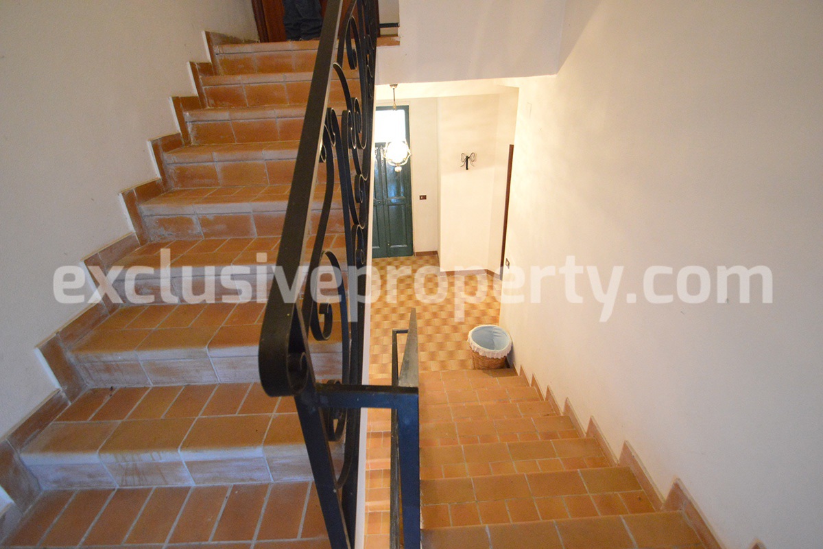 Property with garden for sale in Pollutri 15 min from the sea - Abruzzo 27