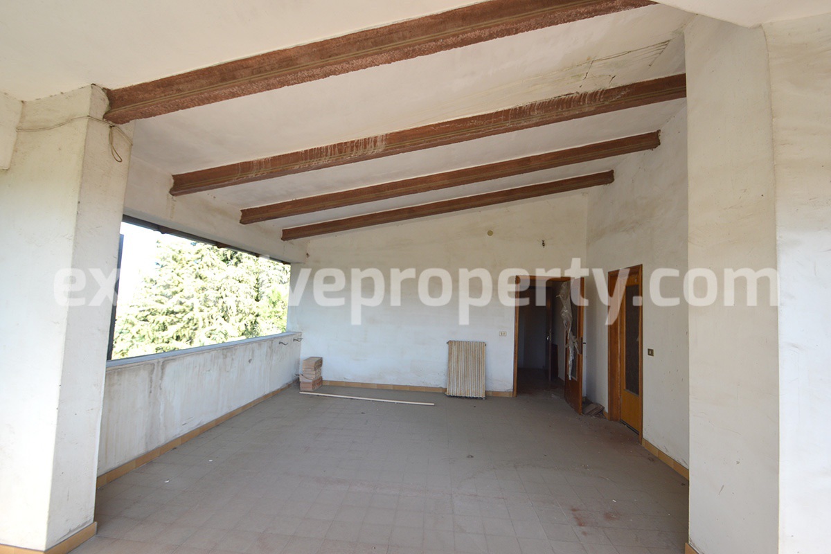 Property with garden for sale in Pollutri 15 min from the sea - Abruzzo 42