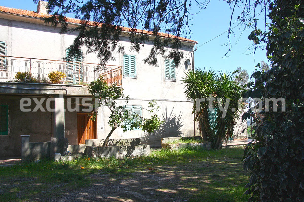 Country house with garage and panoramic view for sale near the sea 7
