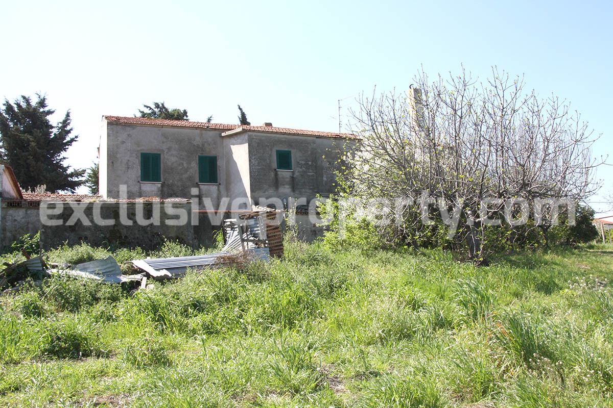 Country house with garage and panoramic view for sale near the sea 26