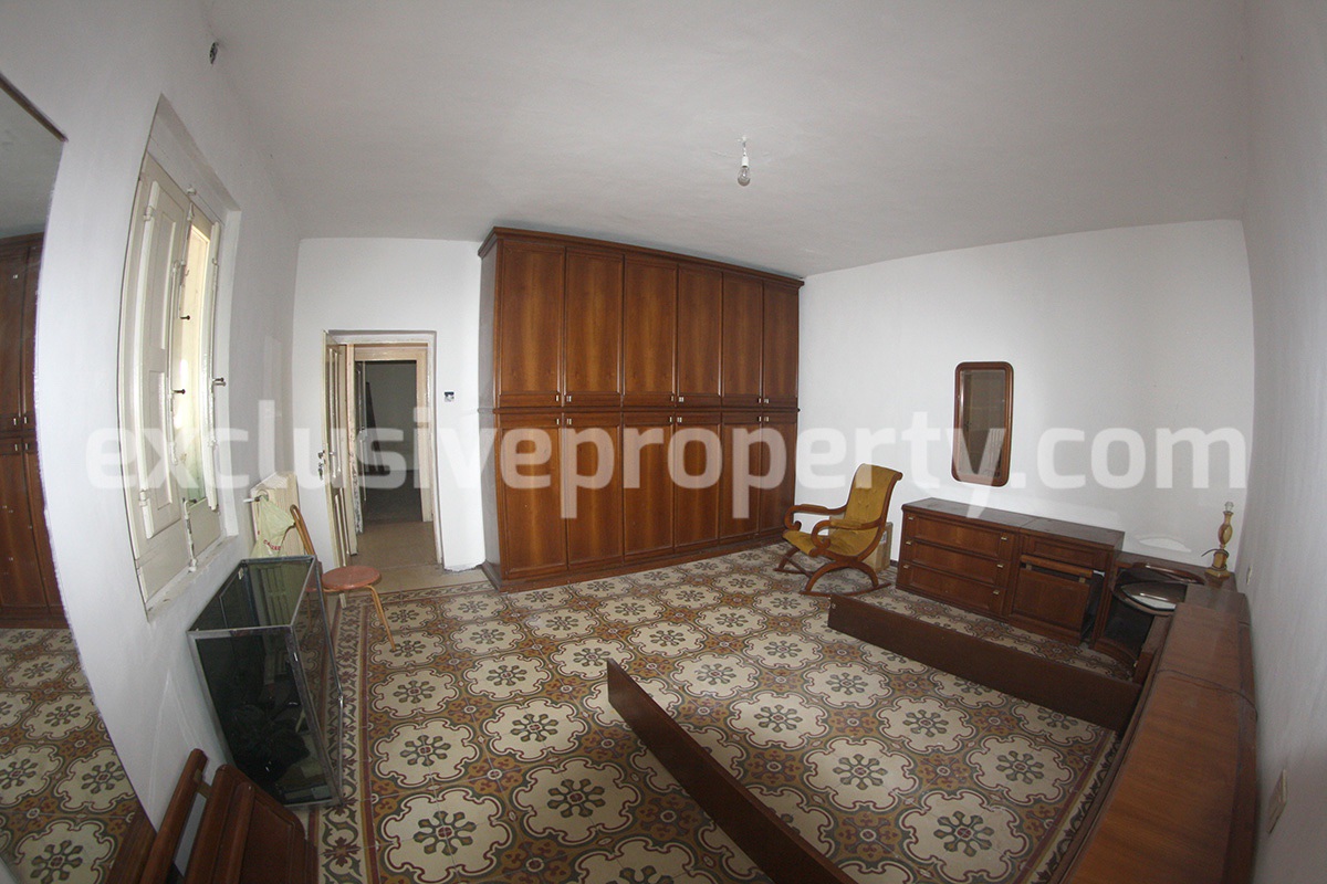 Country house with garage and panoramic view for sale near the sea 18
