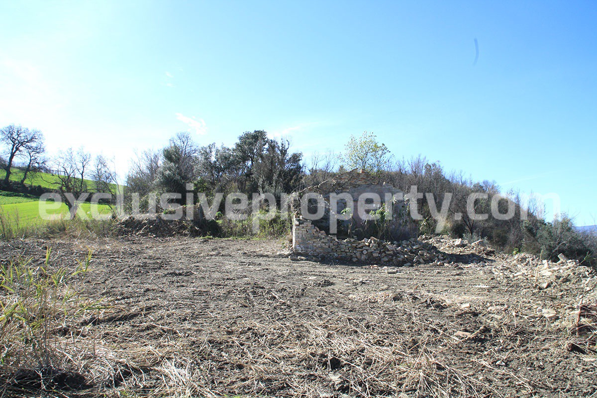 Land with possibility to build with sea view for sale in Abruzzo