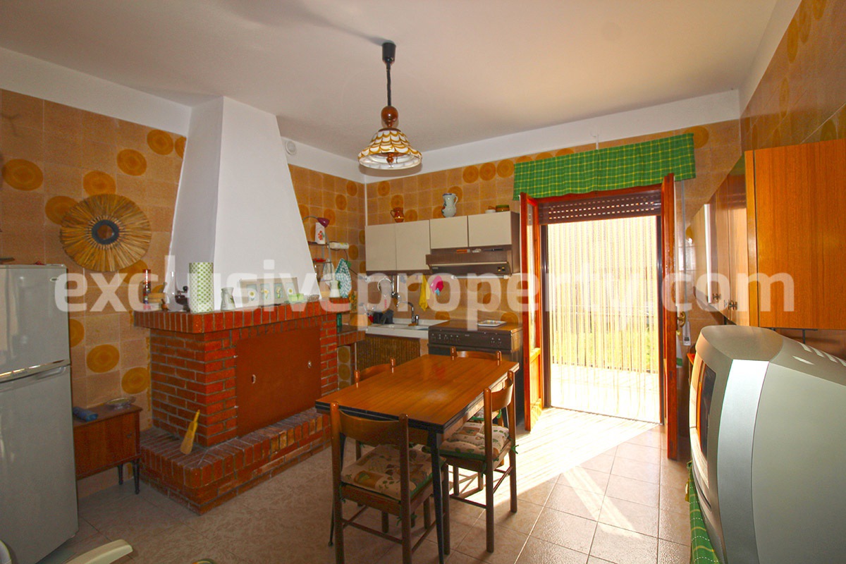 House with garden near the coast for sale in Abruzzo 16