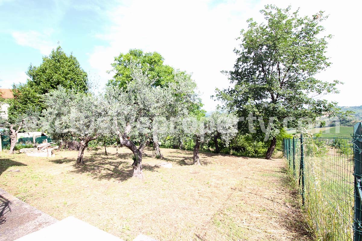 House with garden near the coast for sale in Abruzzo 30