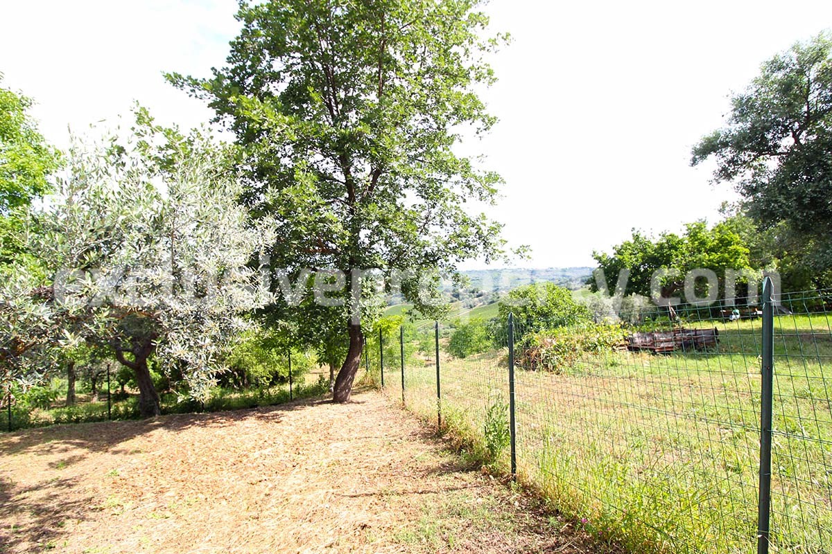 House with garden near the coast for sale in Abruzzo 31