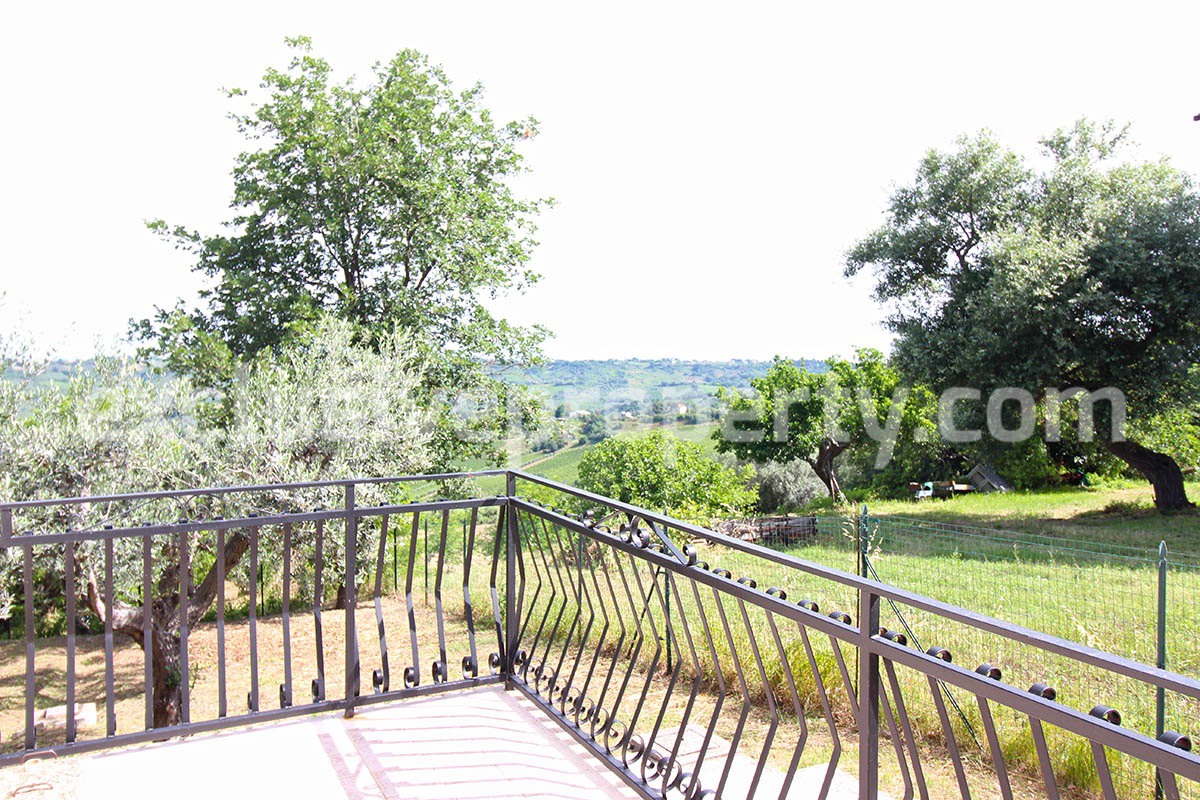 House with garden near the coast for sale in Abruzzo 35