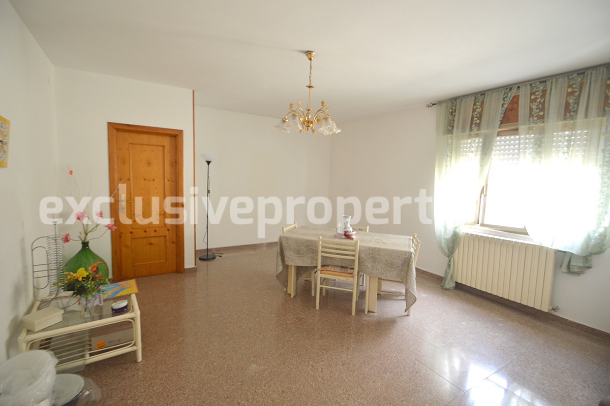 Property with terrace and cellar for sale in Tavenna Molise 4