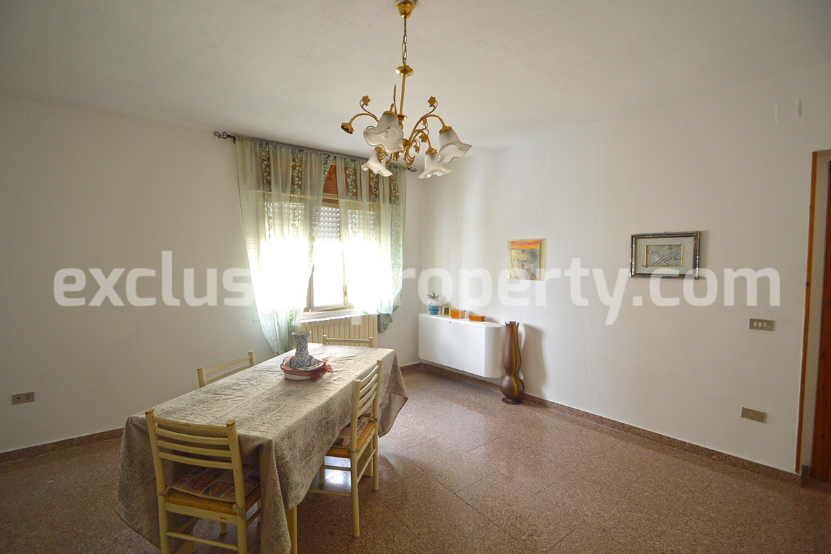 Property with terrace and cellar for sale in Tavenna Molise 5