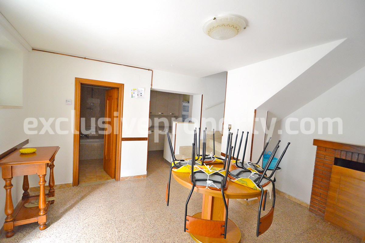 House renovated and habitable with heating system for sale in Abruzzo 1