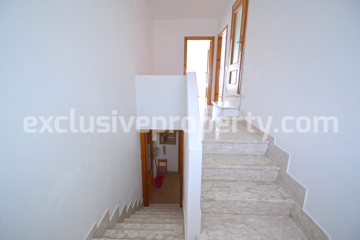 Property with terrace and cellar for sale in Tavenna Molise 16
