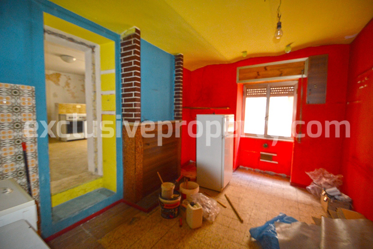 Property with terrace and cellar for sale in Tavenna Molise 27