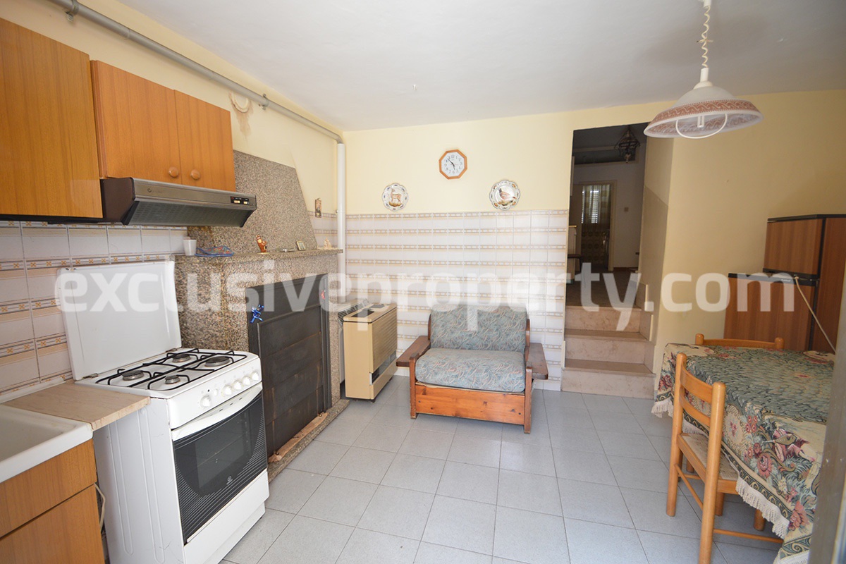 House with garden located in the historic center of Tavenna a few km from the Sea 2