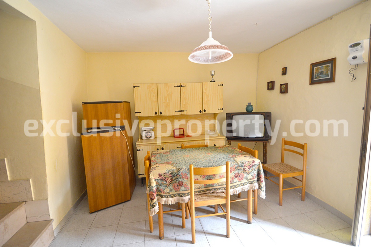 House with garden located in the historic center of Tavenna a few km from the Sea 4