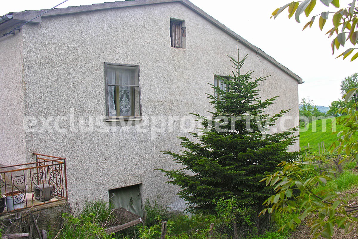 Country house with terrace and barn for sale in Abruzzo - Italy 22