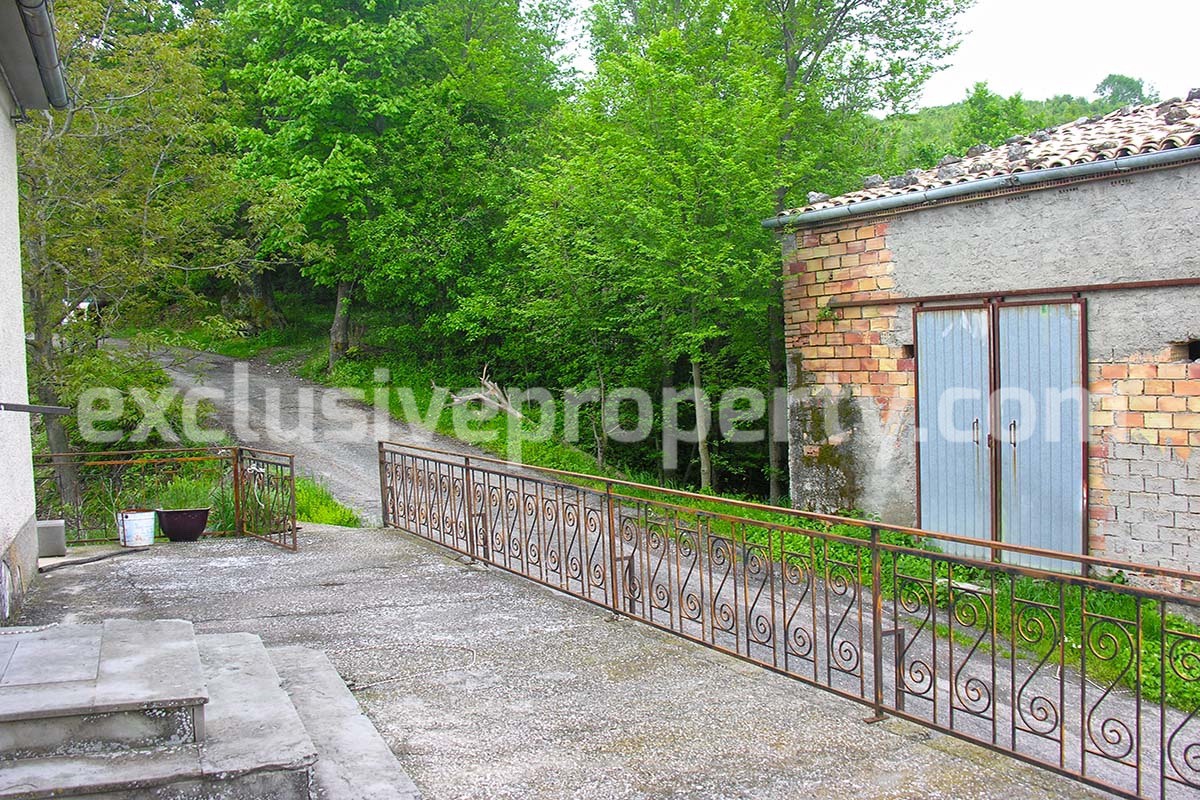Country house with terrace and barn for sale in Abruzzo - Italy 5
