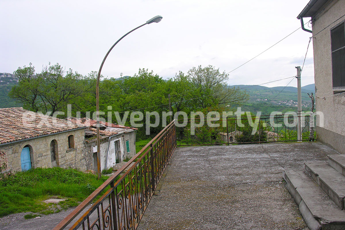 Country house with terrace and barn for sale in Abruzzo - Italy 6