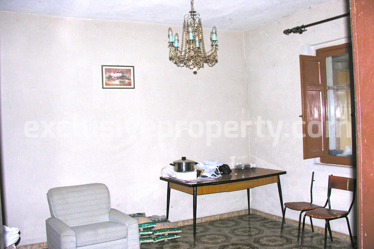 Country house with terrace and barn for sale in Abruzzo - Italy 9