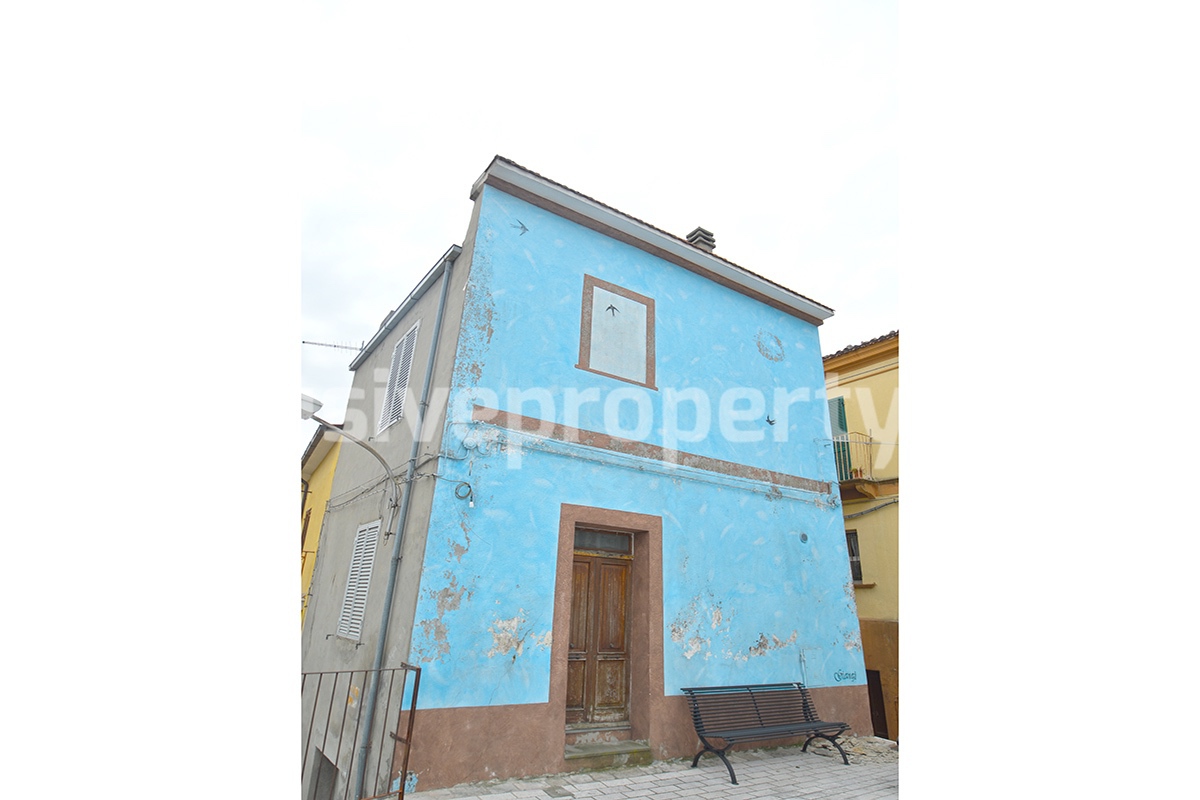 Renovated habitable house with sea view for sale in Italy 2