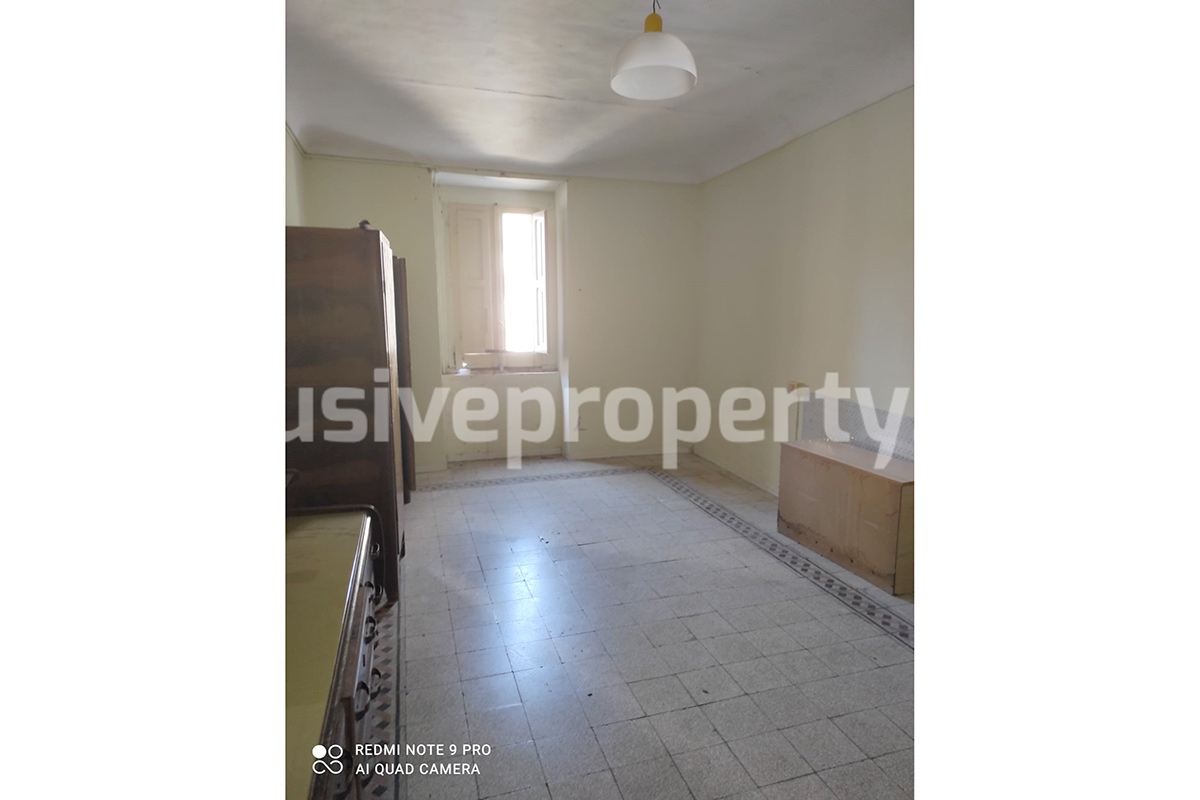 Detached house to renovate for sale in the historic center of Vasto