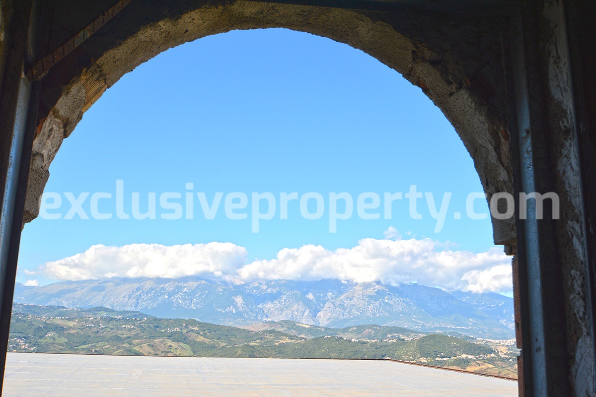 Partially restored stone house to be completed for sale in Archi in Abruzzo 12