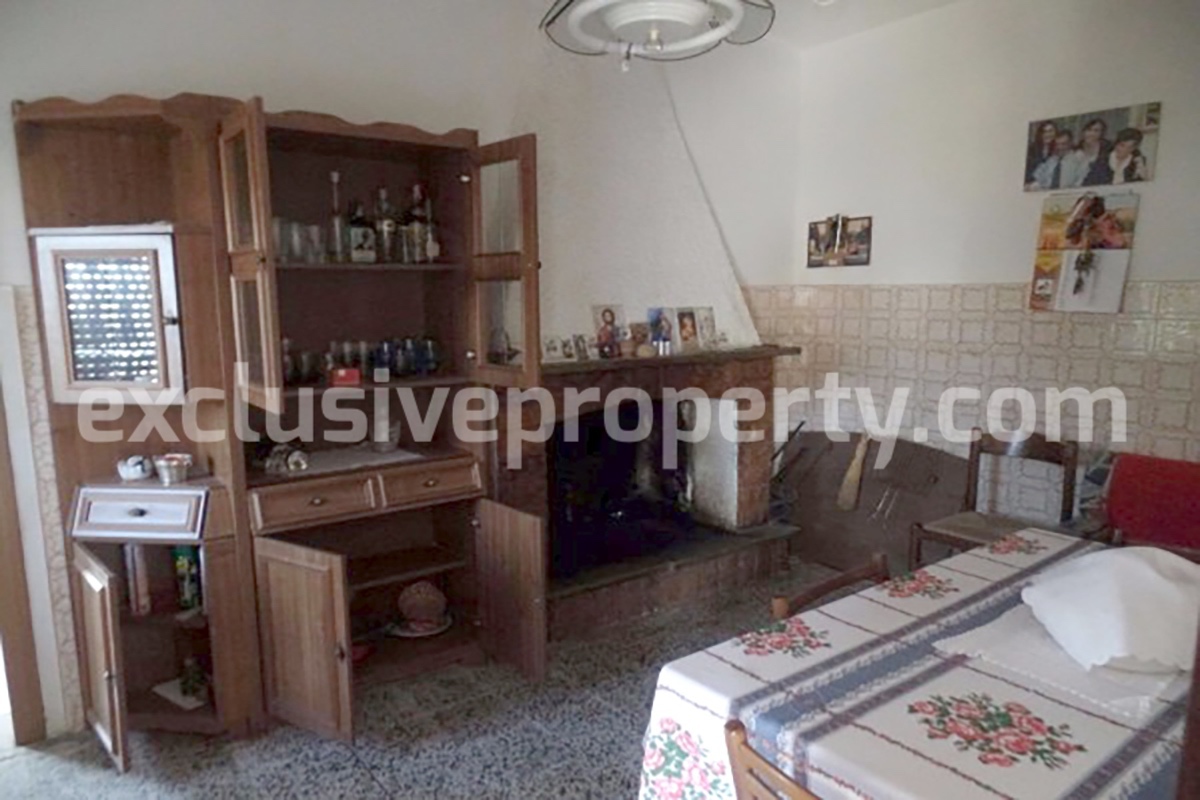 Detached house of about two storeys for sale in Italy