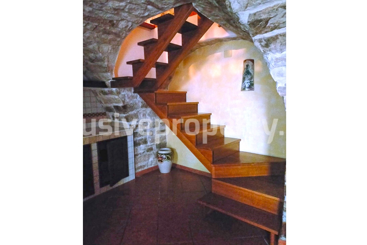 Property built completely in stone with ancient marble details for sale in Molise 11