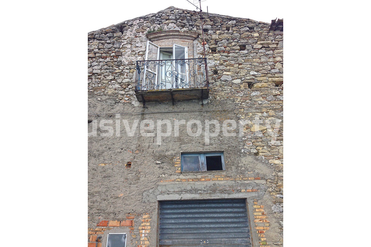 Large character property with garden sea view and garage for sale in Abruzzo 22