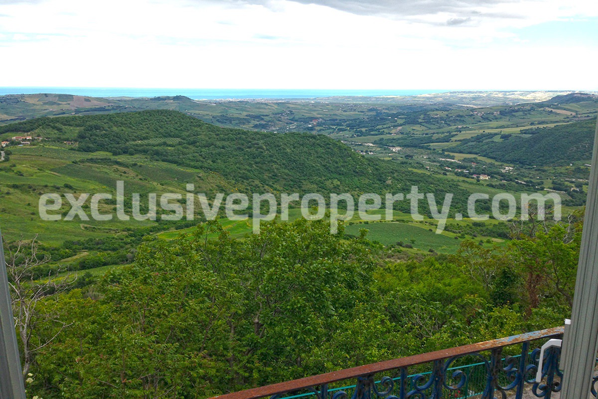 Large character property with garden sea view and garage for sale in Abruzzo 12