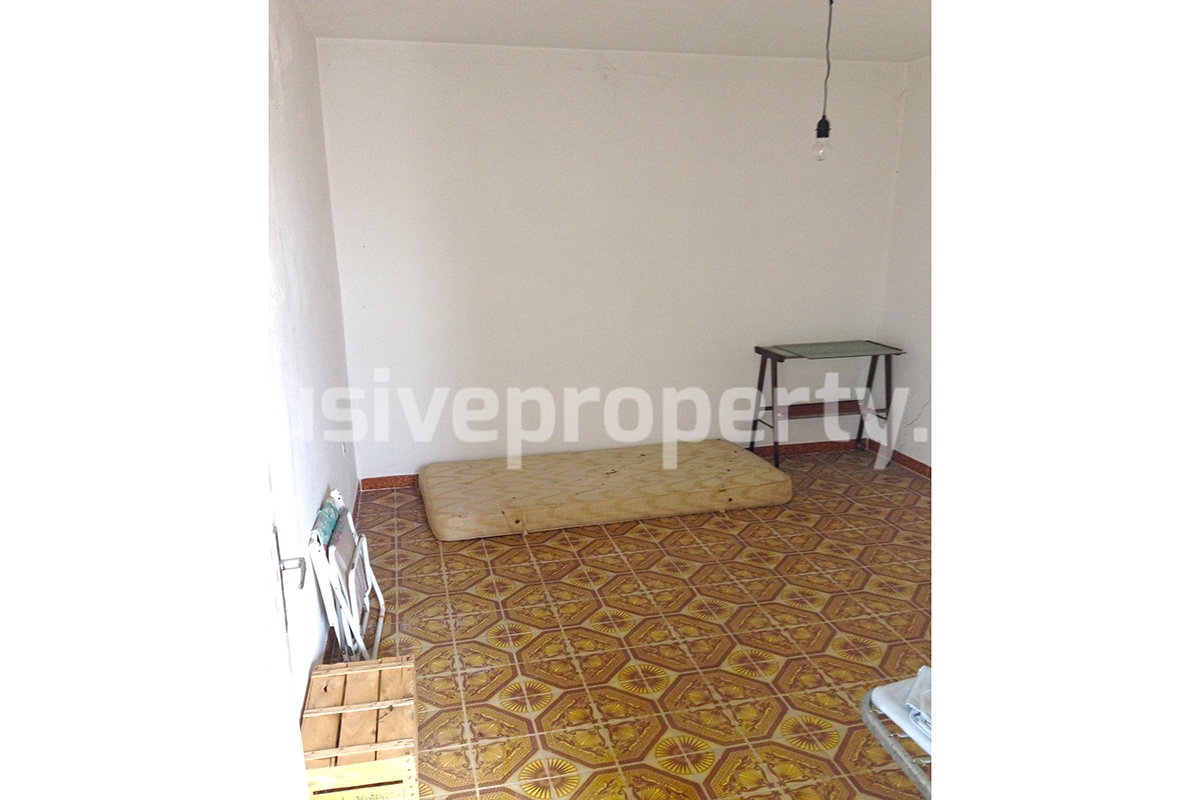 Large character property with garden sea view and garage for sale in Abruzzo 16