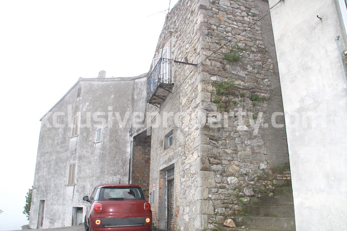 Large character property with garden sea view and garage for sale in Abruzzo 21