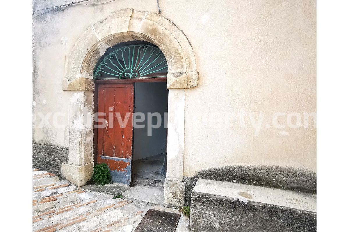Stone building back the end of the 19th century with barrel vaults for sale in Italy 3