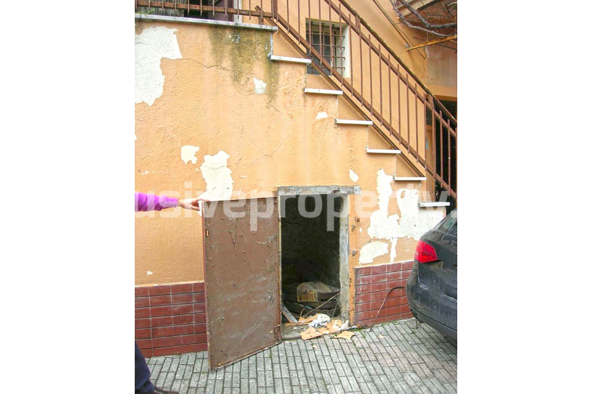 Property with arbor for sale in Italy - Abruzzo - Village Bomba 22