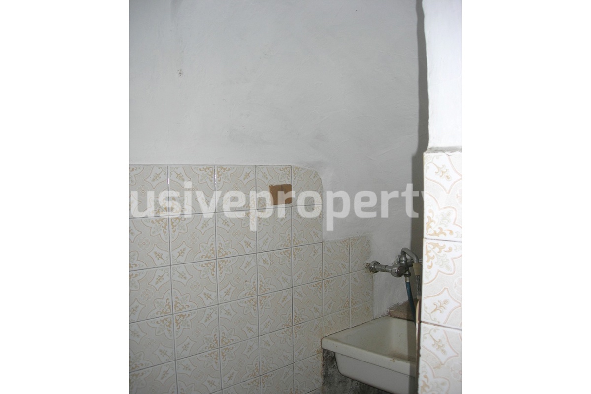 Property with arbor for sale in Italy - Abruzzo - Village Bomba 11