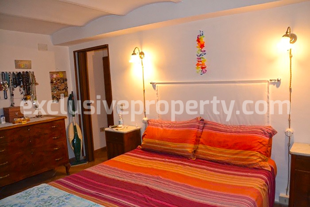 Property renovated in rustic style with small terrace for sale in Abruzzo 8