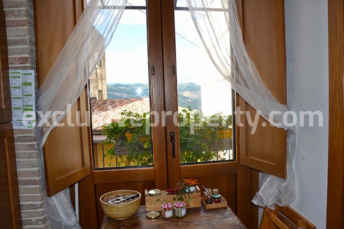 Property renovated in rustic style with small terrace for sale in Abruzzo 4