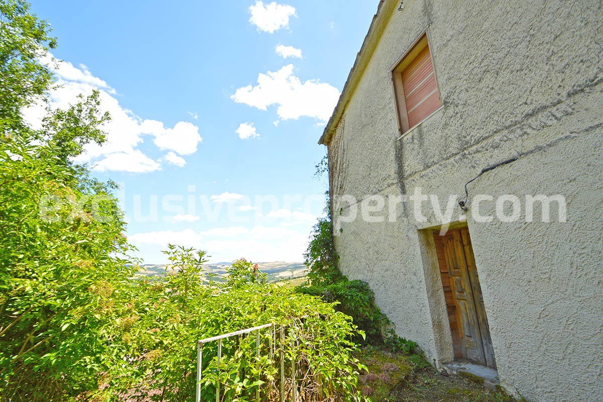 Habitable house with hill view for sale in Molise - Bagnoli del Trigno 14