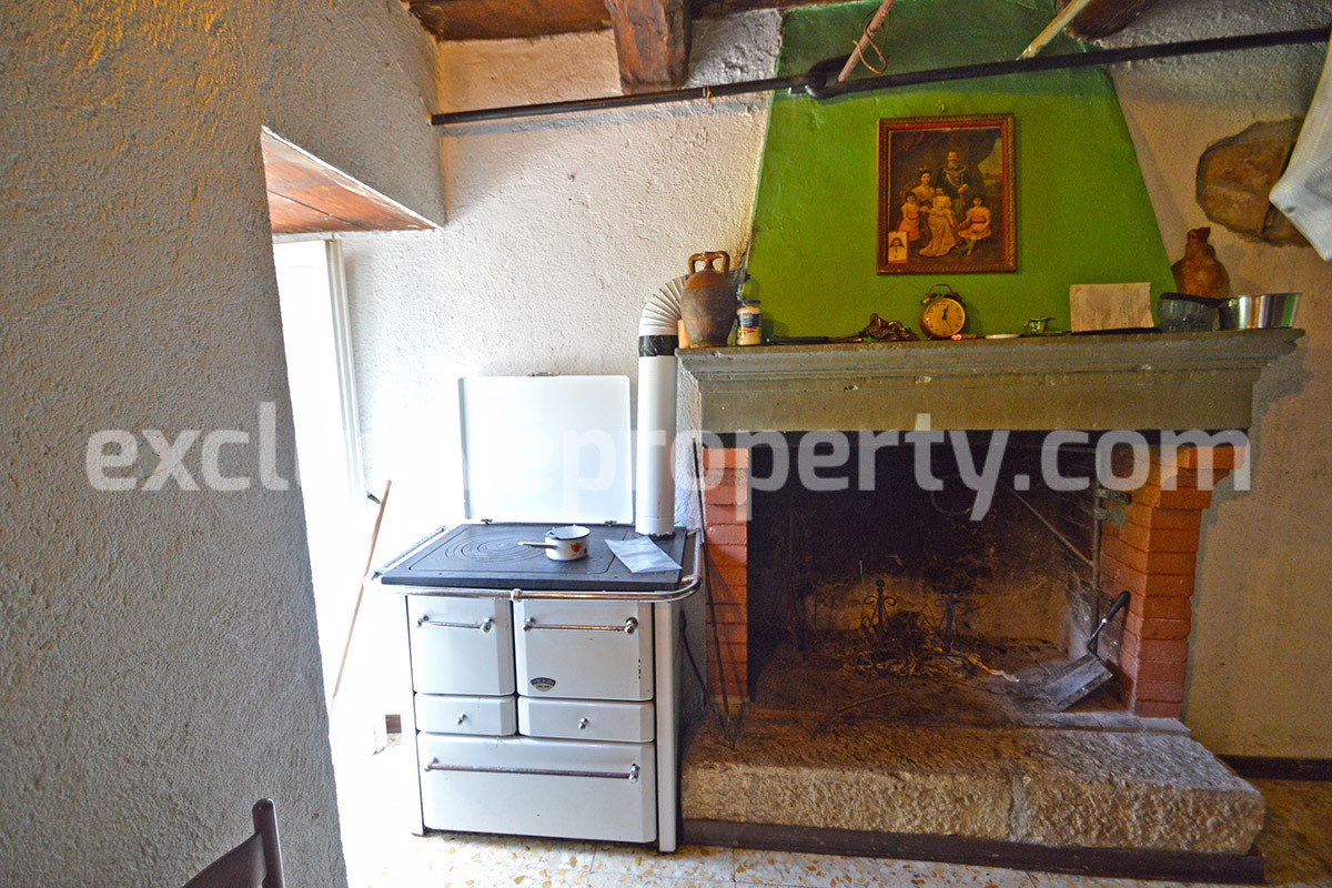 Characteristic italian property with garage for sale in Molise 7
