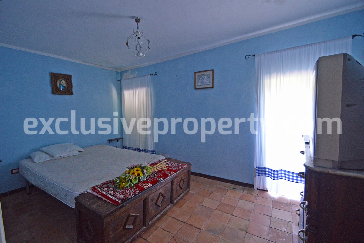 Characteristic italian property with garage for sale in Molise 17