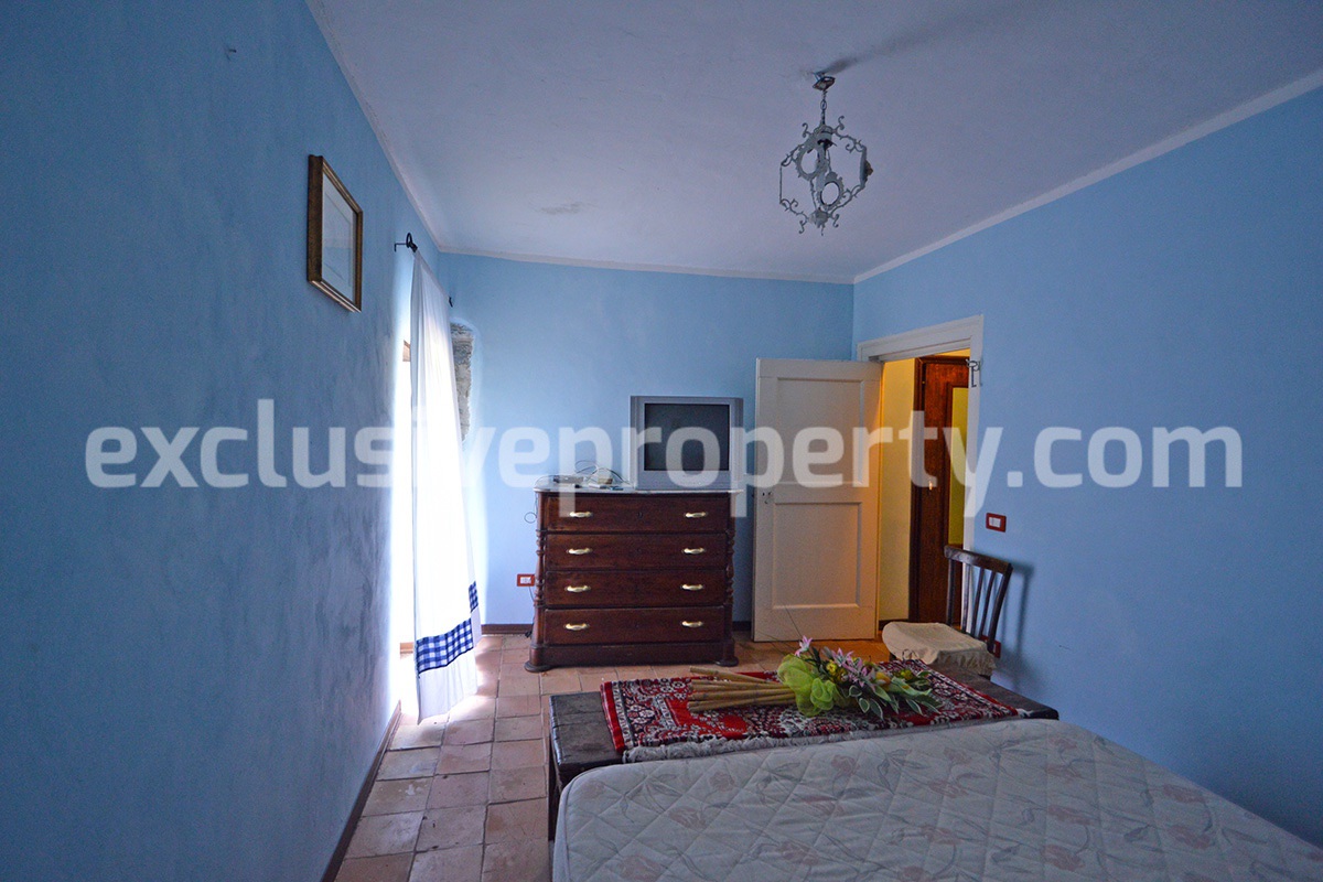 Characteristic italian property with garage for sale in Molise 18