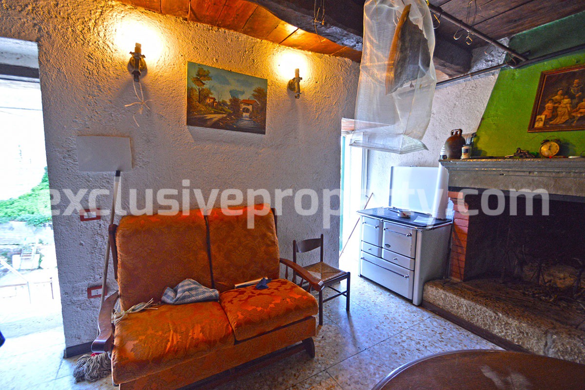 Characteristic italian property with garage for sale in Molise 10