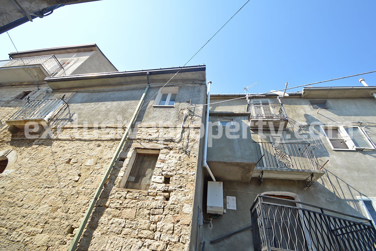 Town house in good condition for sale in Casalanguida - Abruzzo 3