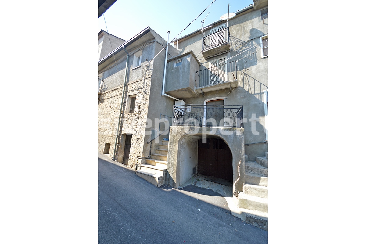 Town house in good condition for sale in Casalanguida - Abruzzo 1