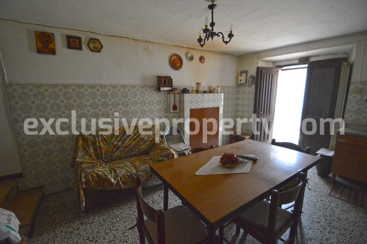Town house in good condition for sale in Casalanguida - Abruzzo 10