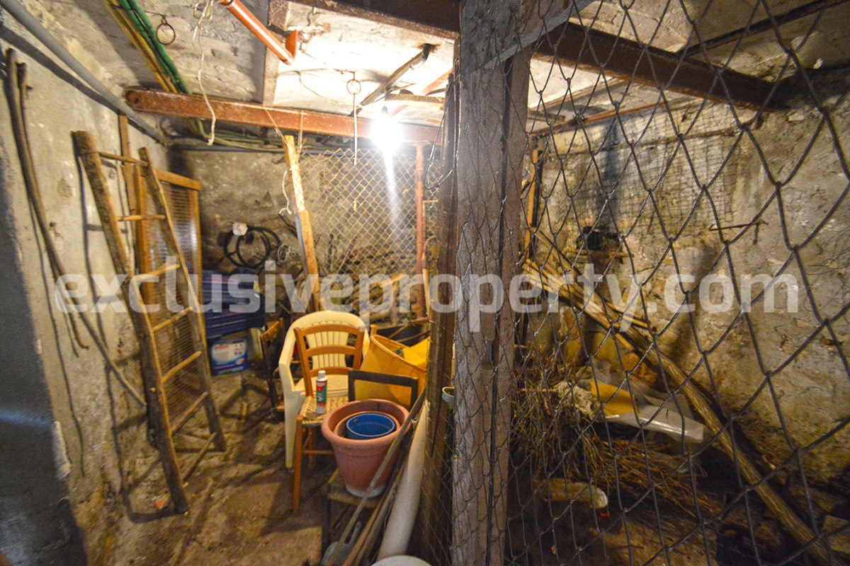 Character stone house with garage for sale in Abruzzo - Italy 34