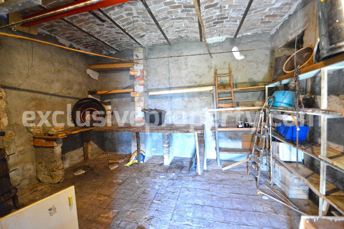 Character stone house with garage for sale in Abruzzo - Italy 35