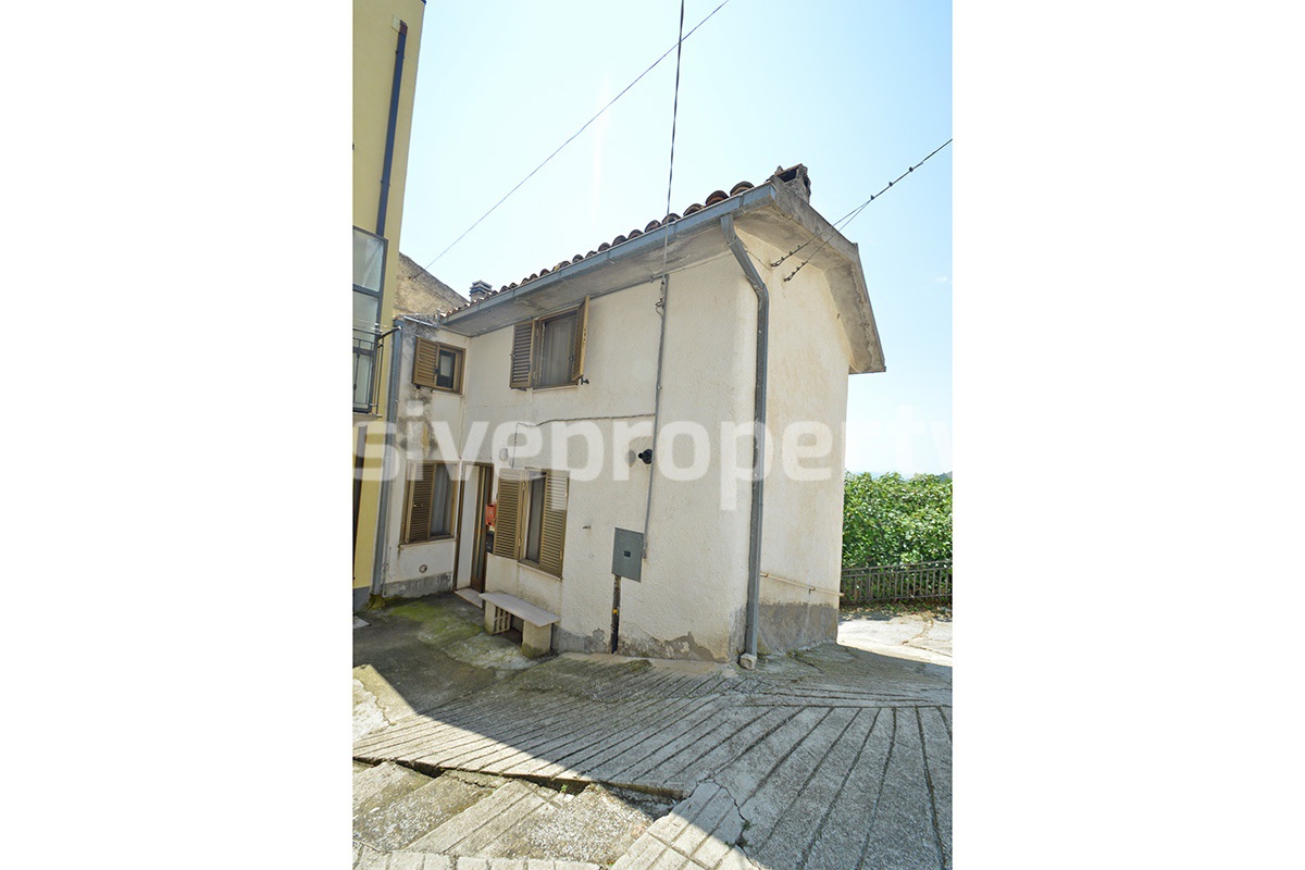 Character stone house with garage for sale in Abruzzo - Italy 3