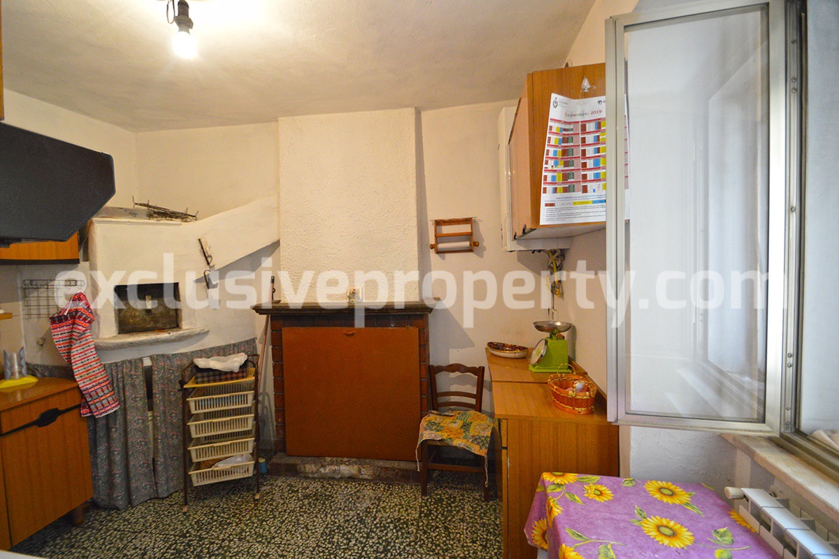 Character stone house with garage for sale in Abruzzo - Italy 7