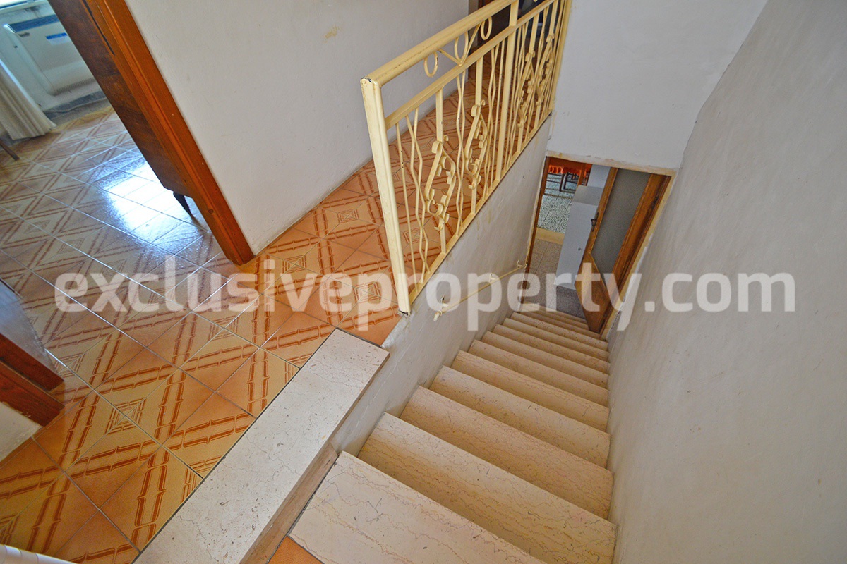 Character stone house with garage for sale in Abruzzo - Italy 19