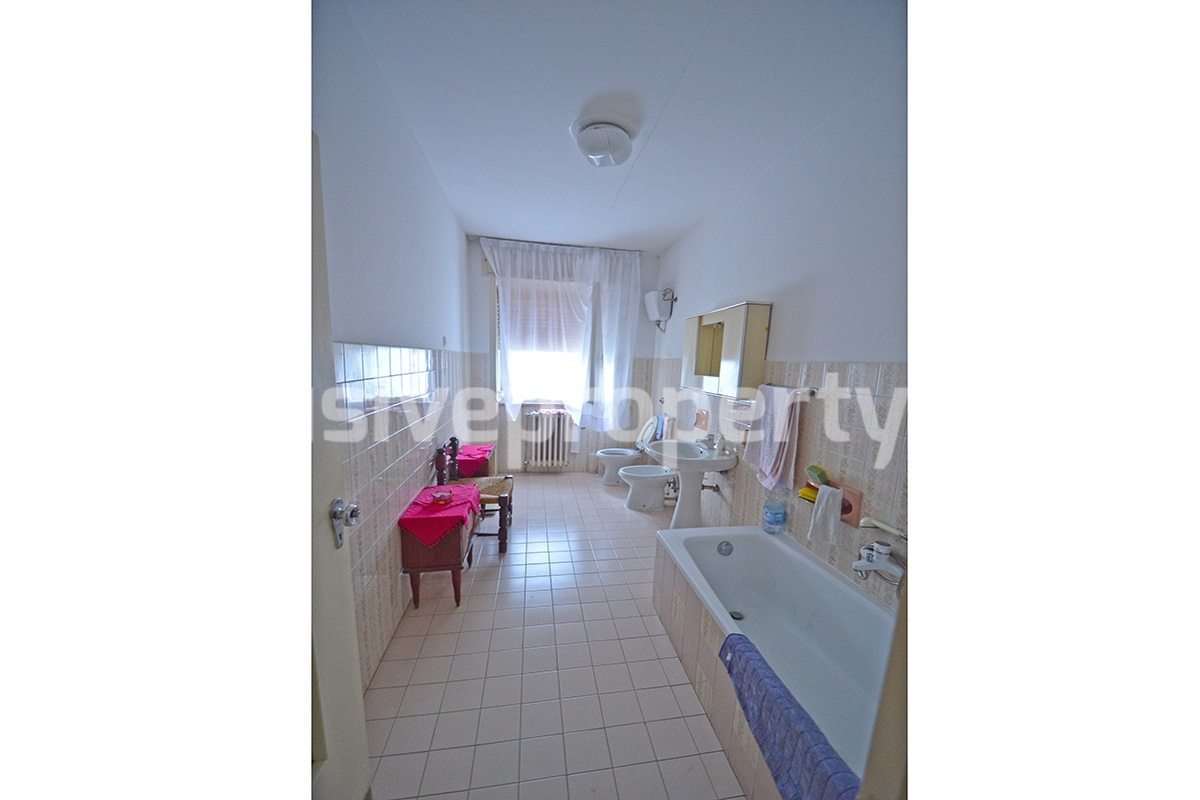 Habitable house in excellent condition with garden and garage for sale in Abruzzo