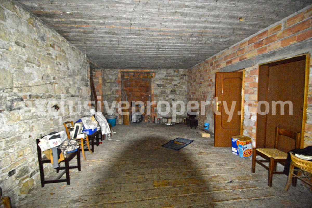Independent property with garden for sale in Italy